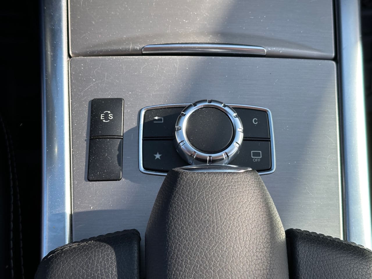 Mercedes E 220 2015 — Миниатюра 11