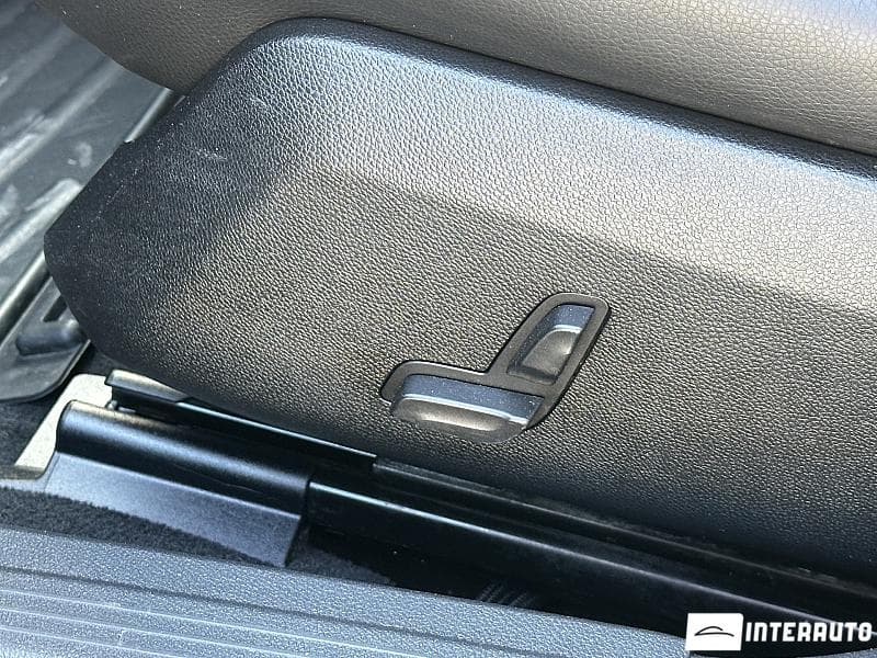 Mercedes E 220 2015 — Миниатюра 18