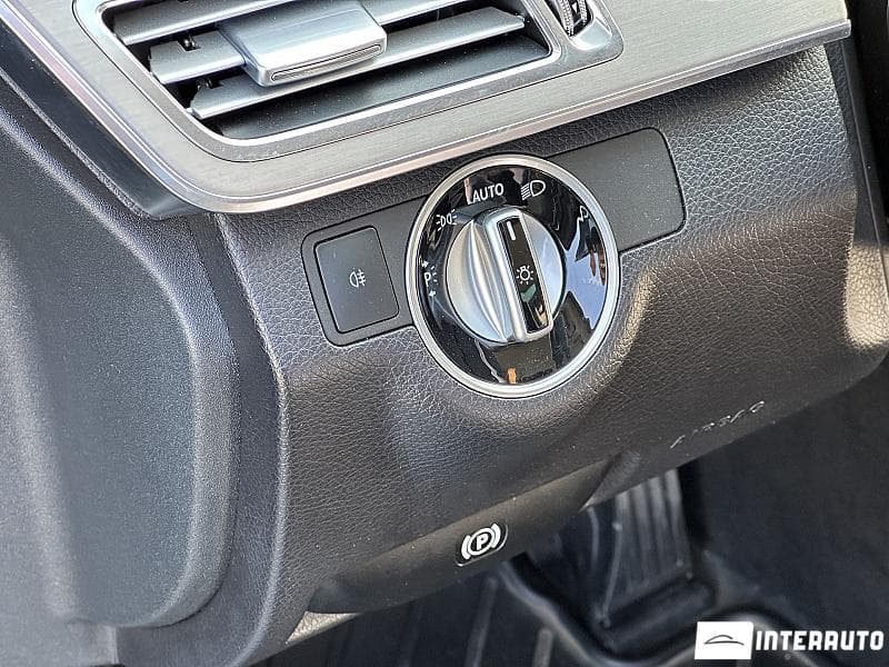 Mercedes E 220 2015 — Миниатюра 17