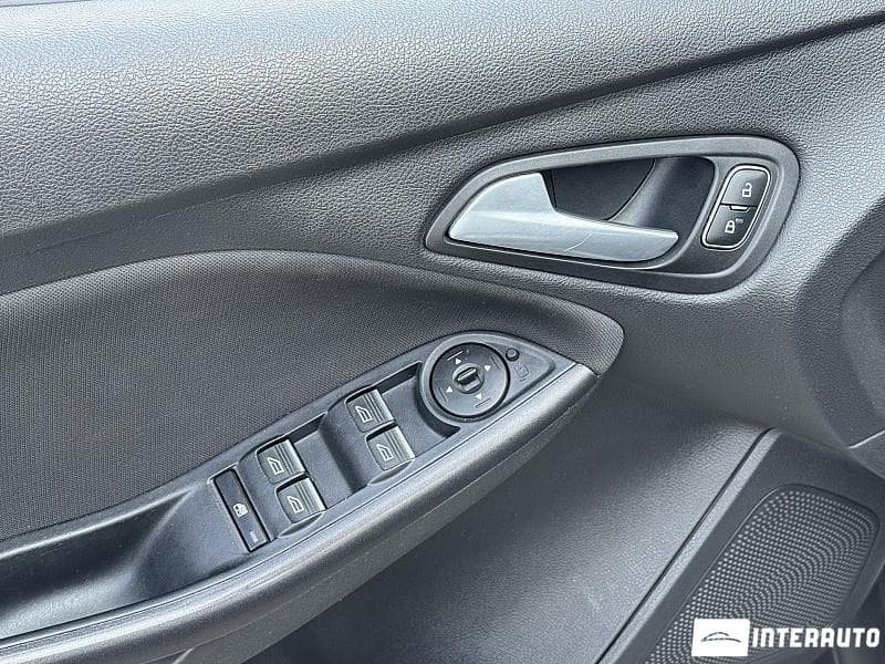 2018 Ford Focus — Miniatură 5