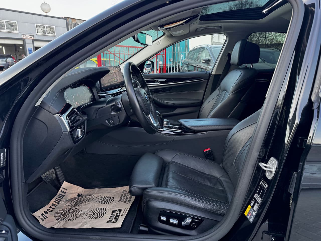 BMW 530e 2021 — Миниатюра 5