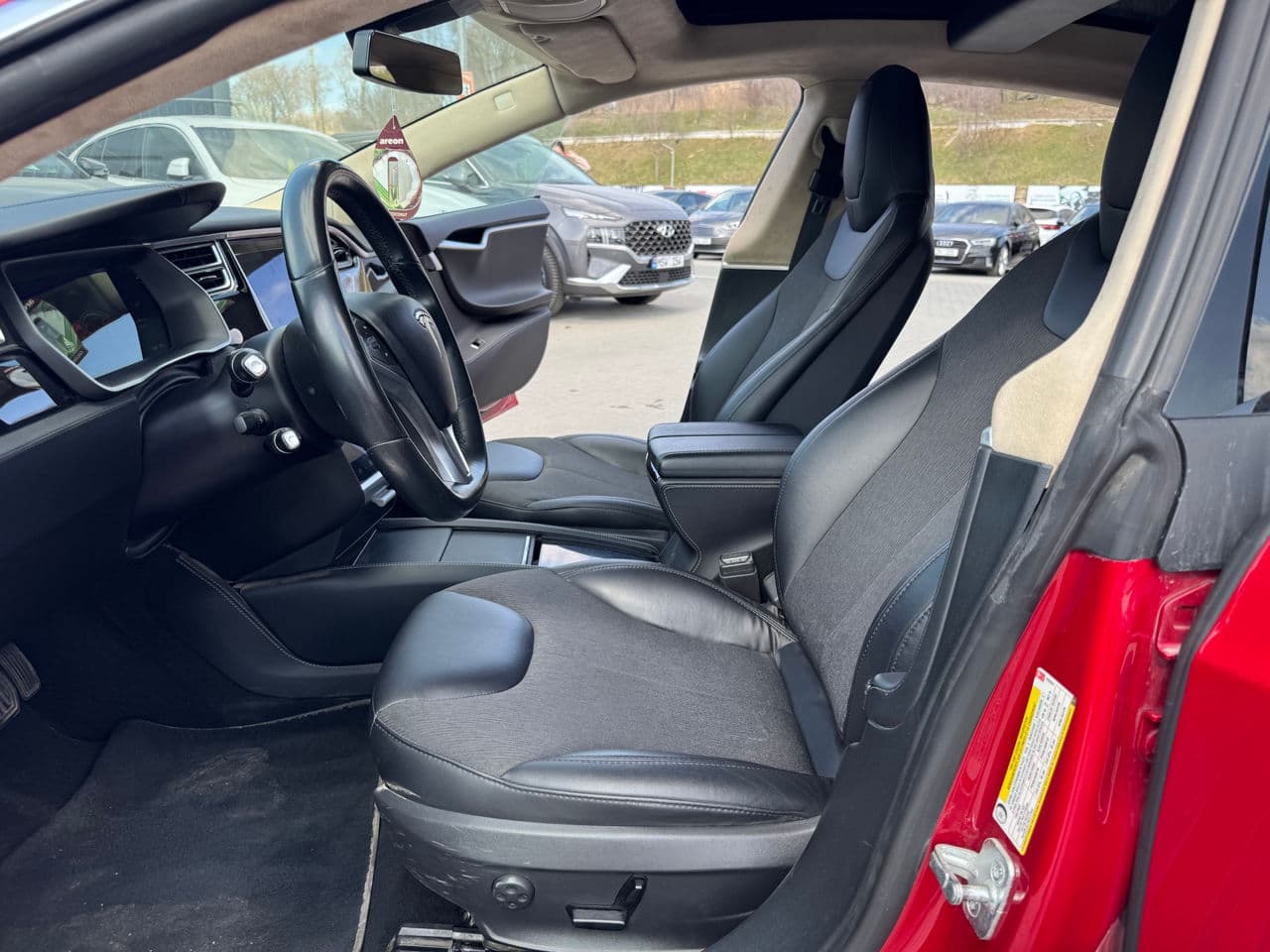 2015 Tesla Model S — Miniatură 5