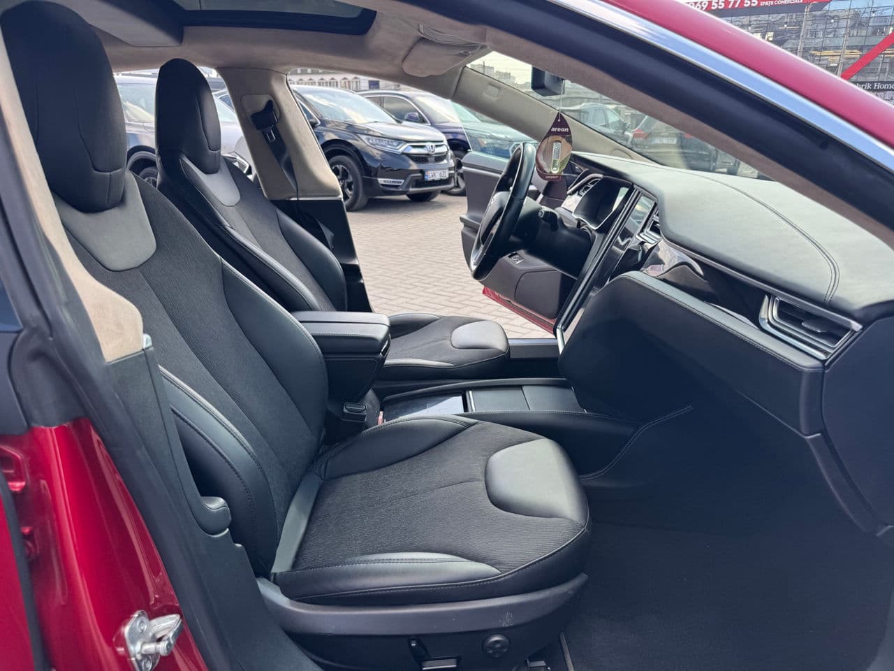 2015 Tesla Model S — Miniatură 16