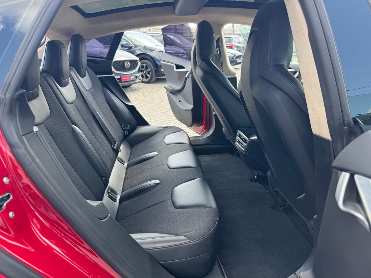 2015 Tesla Model S — Miniatură 15