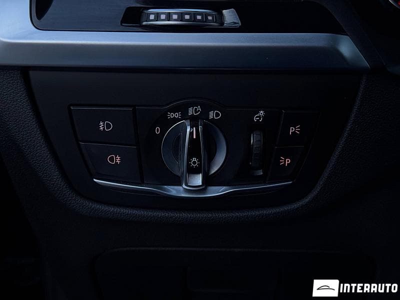 BMW X3 2.0D 2018 — Миниатюра 17