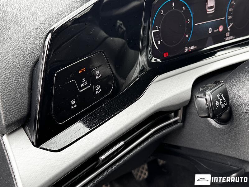 2020 Volkswagen Golf — Miniatură 14