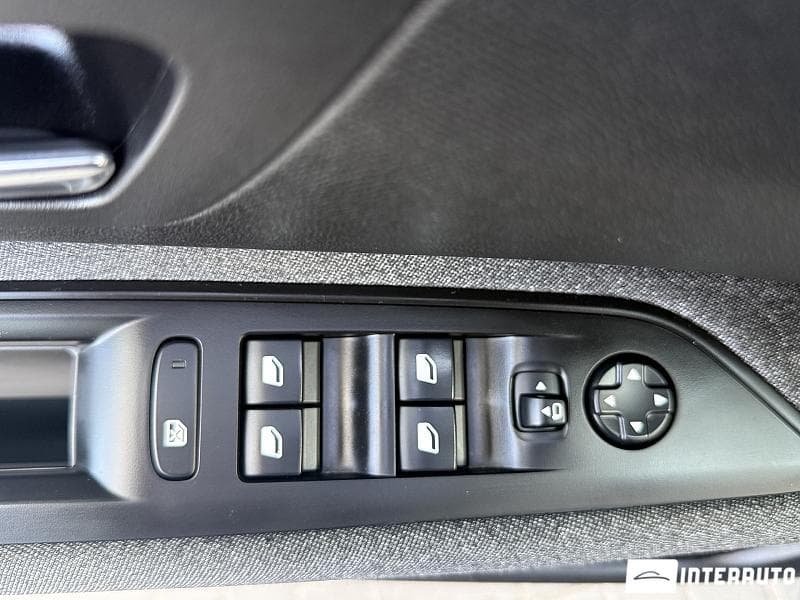 2021 Peugeot 3008 — Miniatură 17