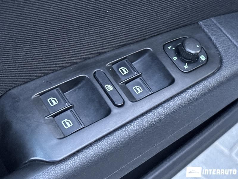 2010 Skoda Superb — Miniatură 14
