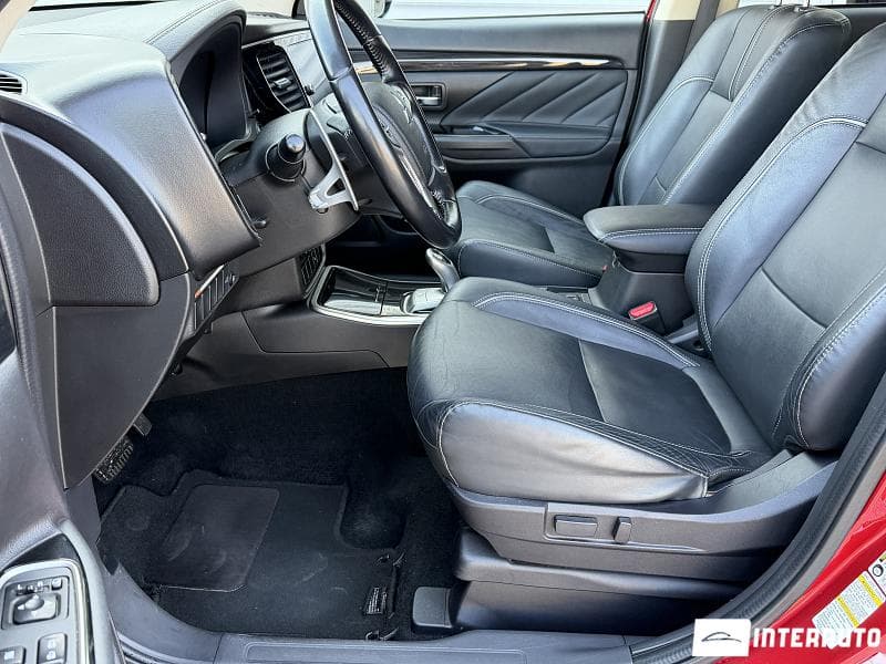 Mitsubishi Outlander 2017 — Миниатюра 9