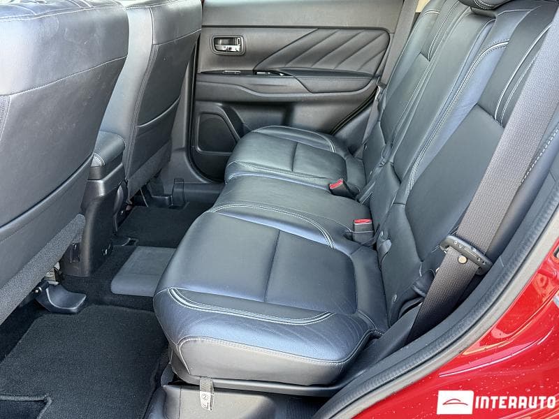 Mitsubishi Outlander 2017 — Миниатюра 18
