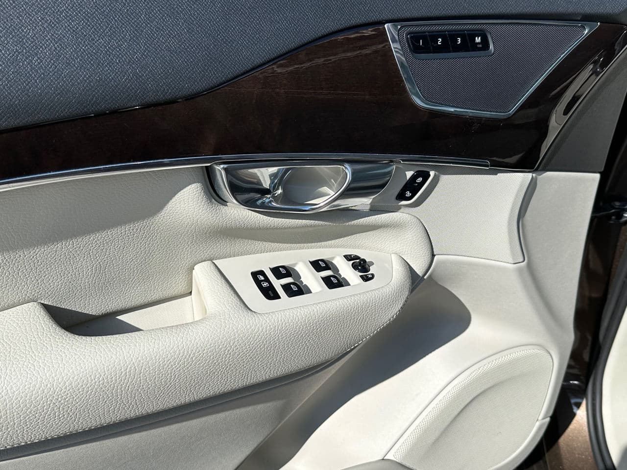 2016 Volvo XC 90 — Miniatură 9