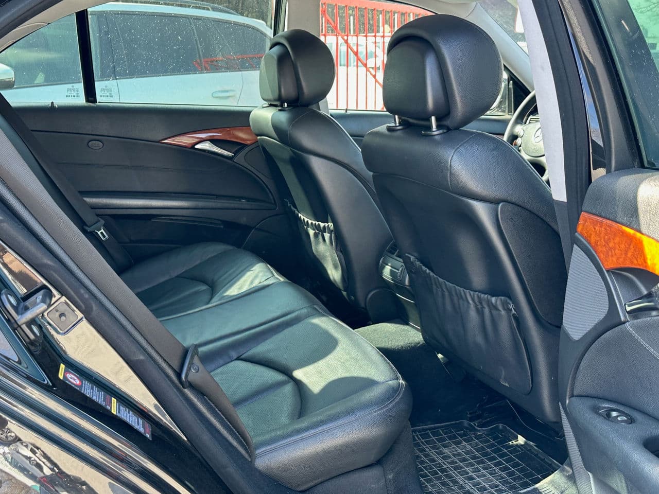 2009 Mercedes E 220 — Miniatură 11