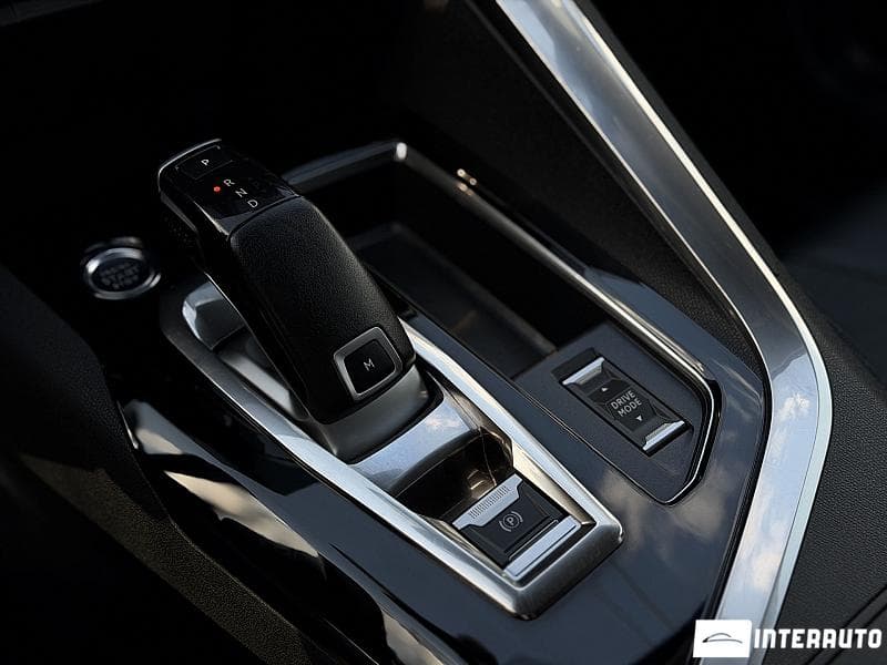 2020 Peugeot 3008 — Miniatură 17