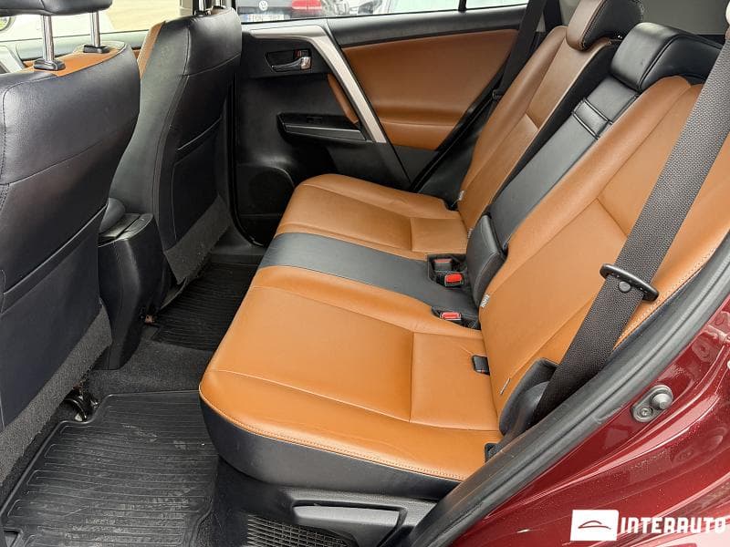 2017 Toyota Rav-4 — Miniatură 18