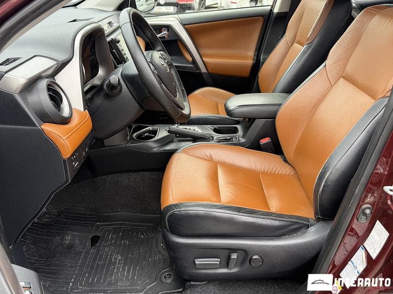 2017 Toyota Rav-4 — Miniatură 7