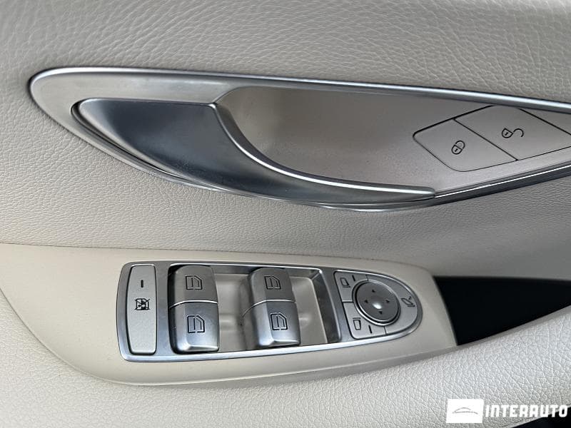 2021 Mercedes E 350 — Miniatură 21