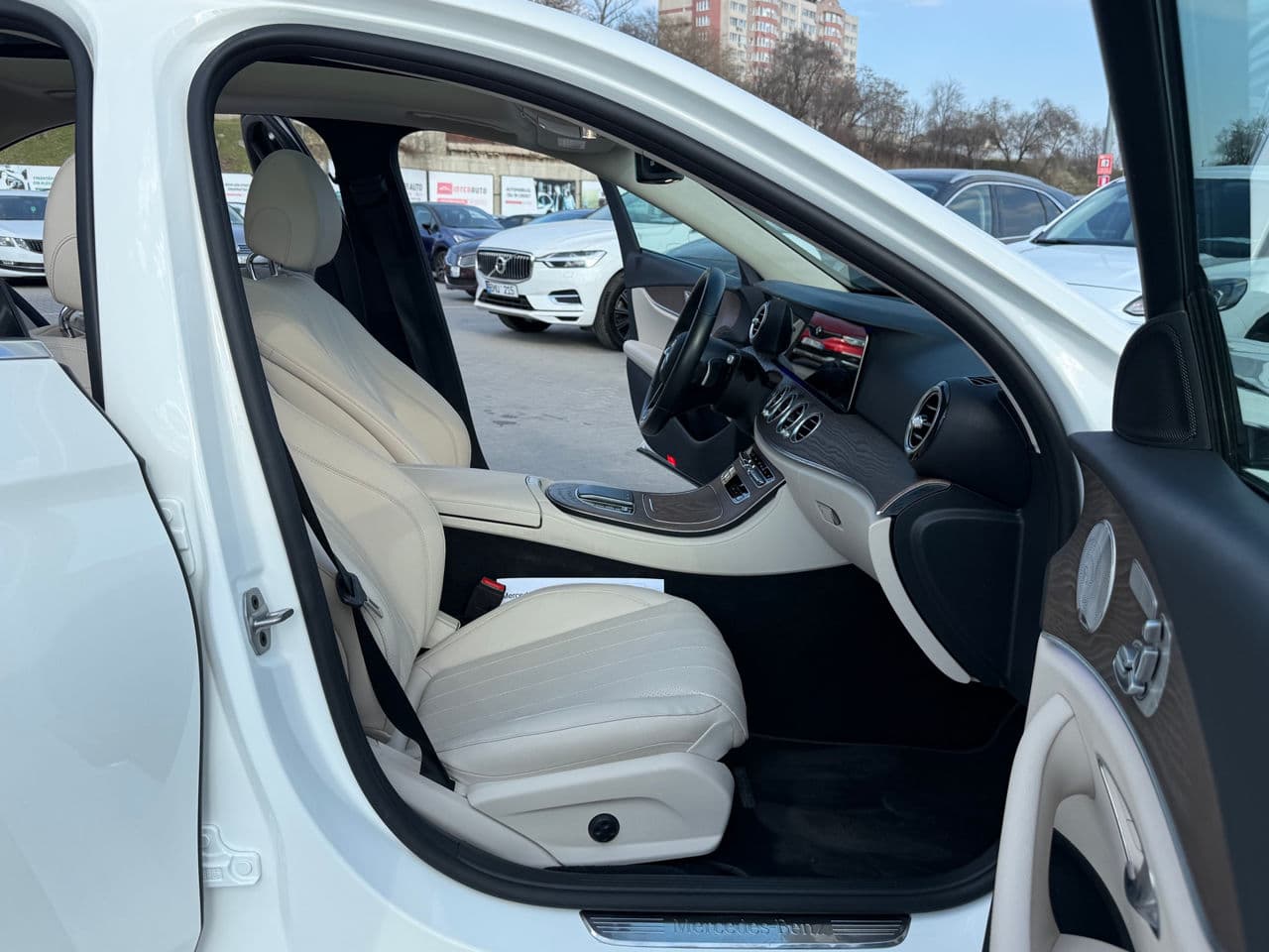 2021 Mercedes E 350 — Miniatură 16