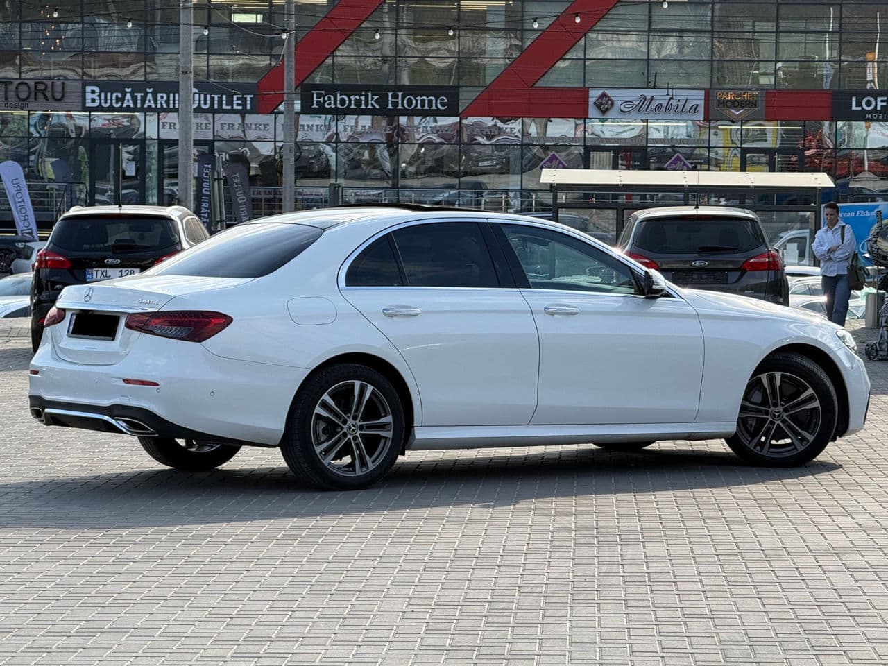 2021 Mercedes E 350 — Miniatură 3