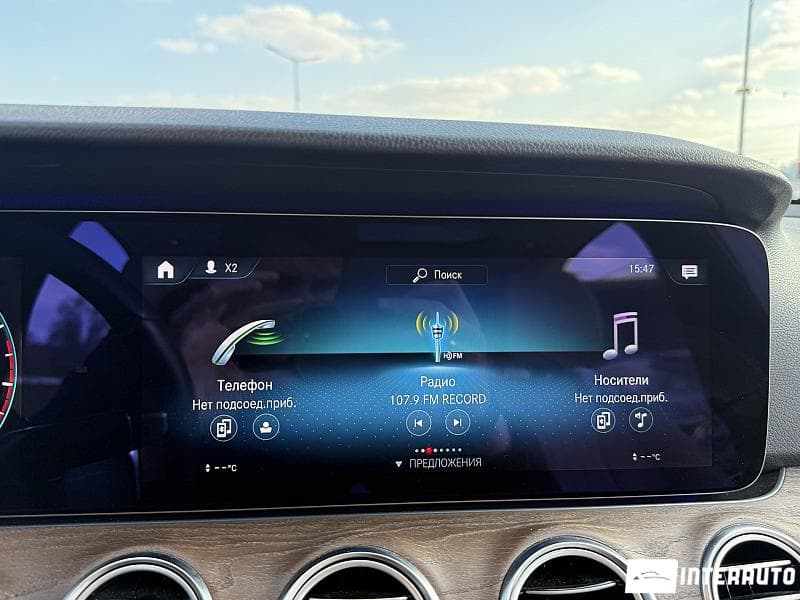 2021 Mercedes E 350 — Miniatură 10