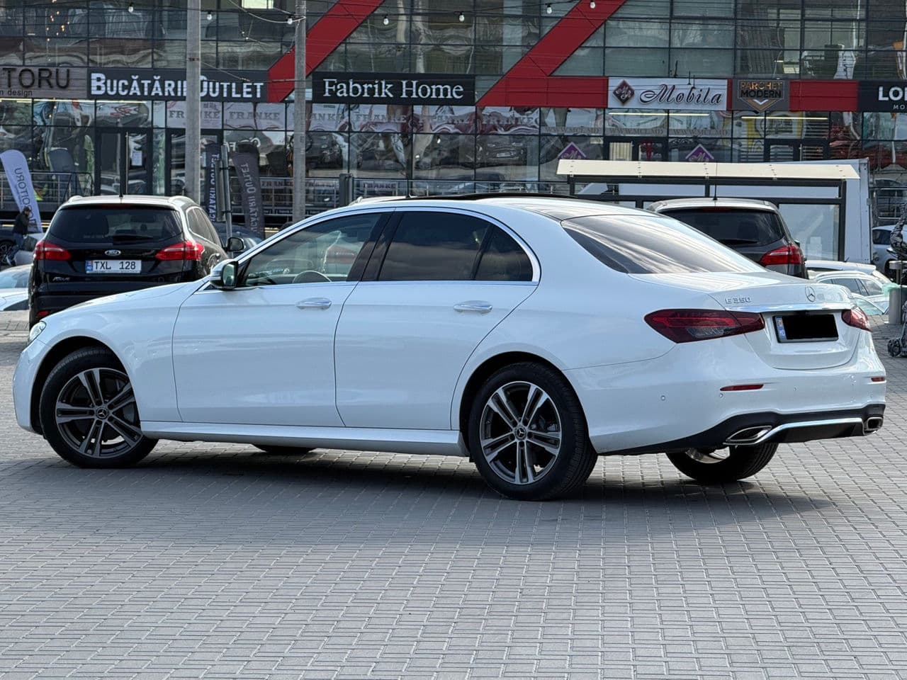 2021 Mercedes E 350 — Miniatură 4