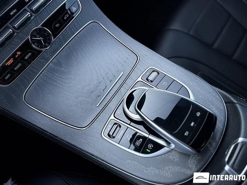 2020 Mercedes CLS 220 — Miniatură 16
