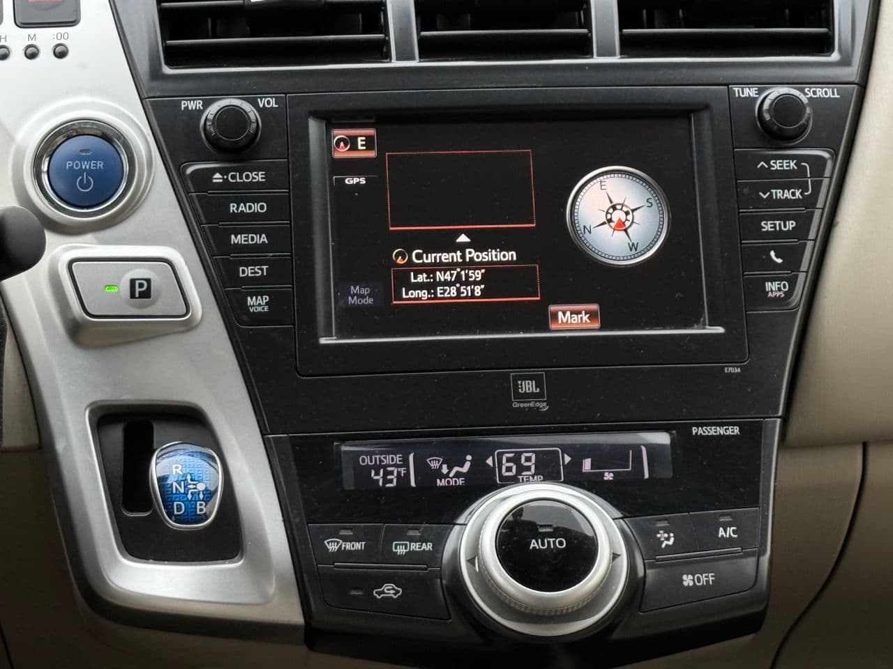 2014 Toyota Prius Plus / V — Miniatură 14