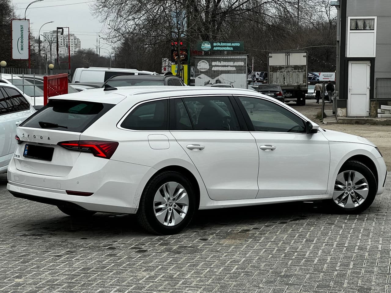 2022 Skoda Octavia — Miniatură 4