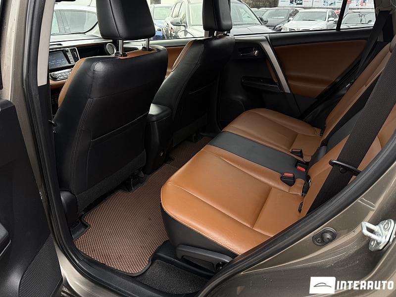 2016 Toyota Rav-4 — Miniatură 19