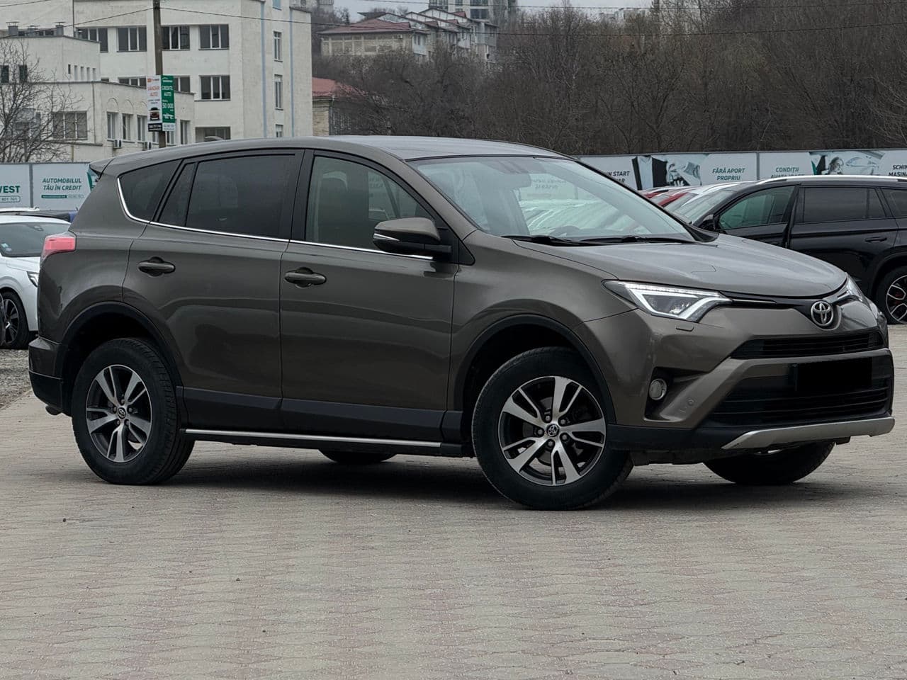 2016 Toyota Rav-4 — Miniatură 4