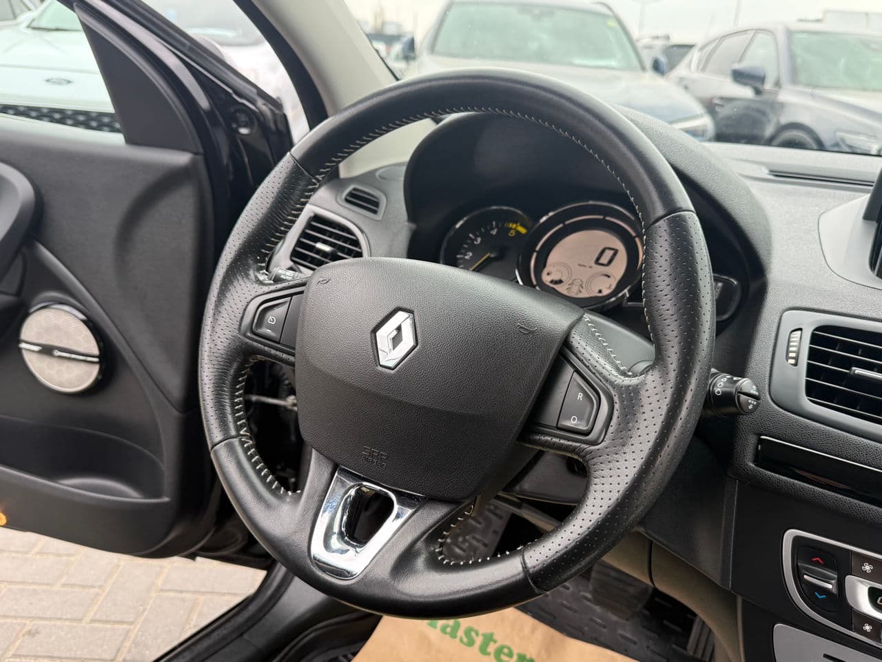 2015 Renault Megane — Miniatură 7