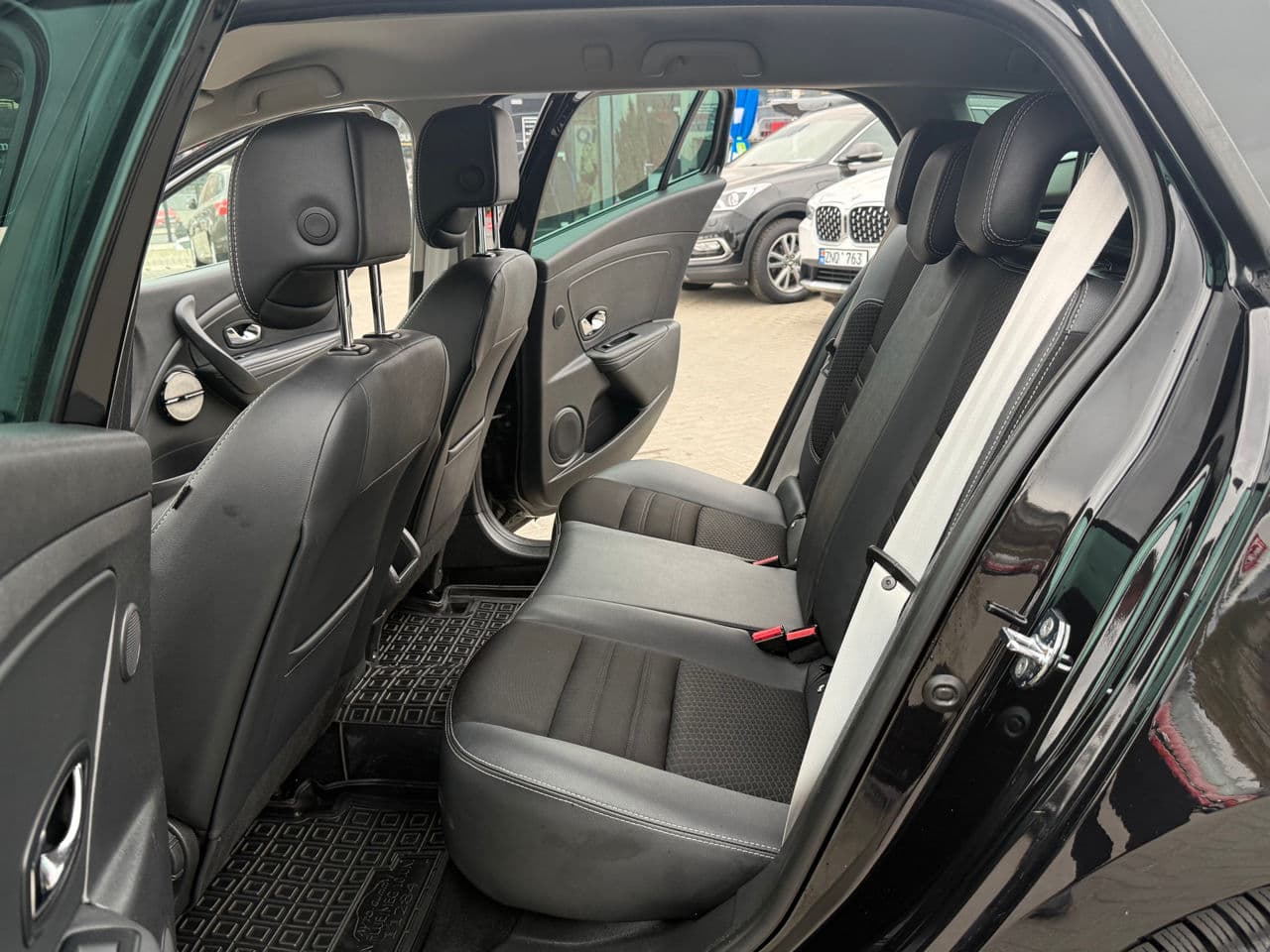 2015 Renault Megane — Miniatură 13