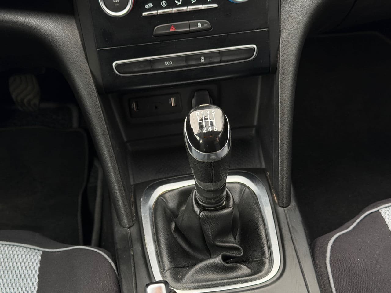 2018 Renault Megane — Miniatură 13