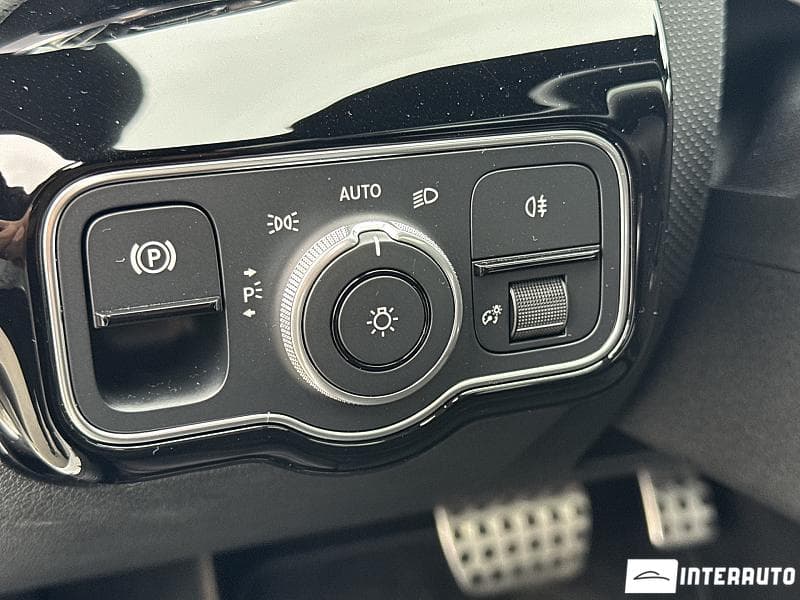 2024 Mercedes CLA 200 — Miniatură 22