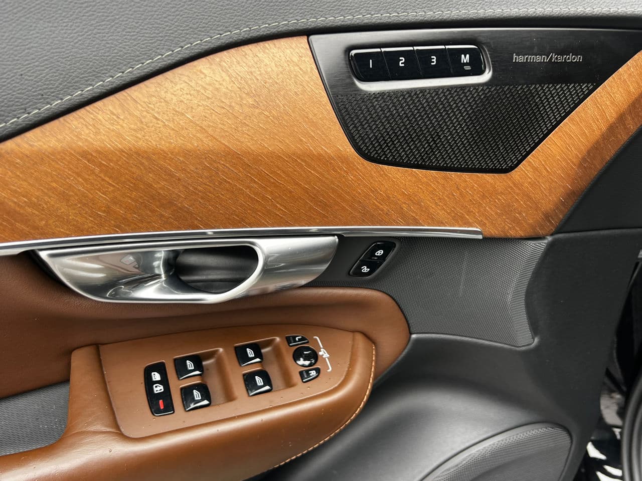 Volvo XC 90 2019 — Миниатюра 14