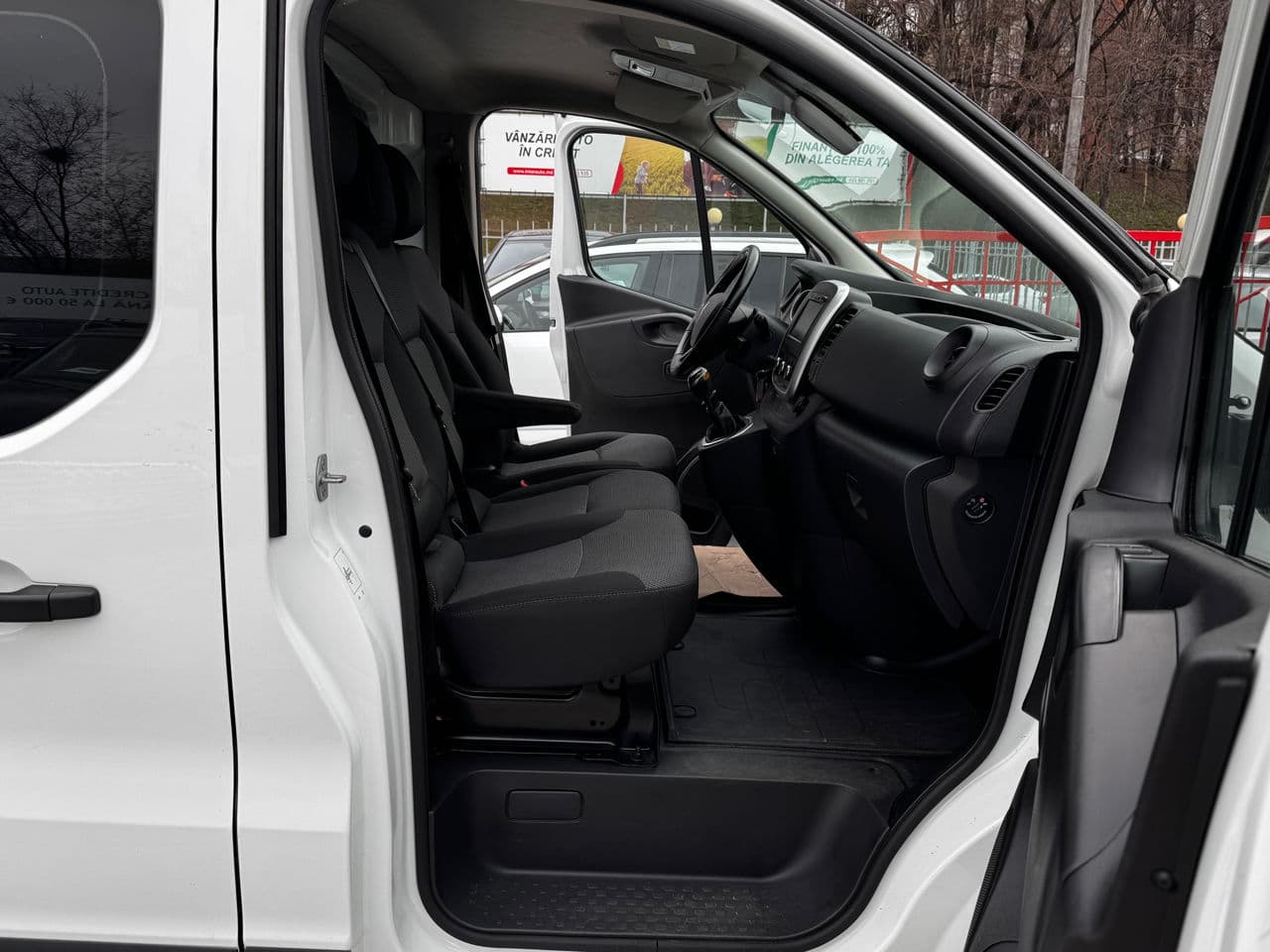 2020 Renault Trafic — Miniatură 7