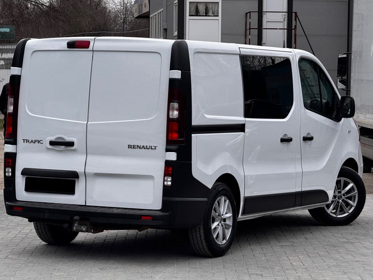 2020 Renault Trafic — Miniatură 3
