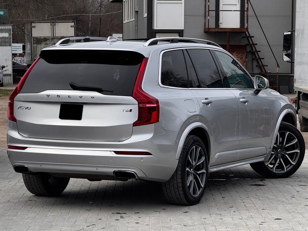 2017 Volvo XC 90 — Miniatură 4