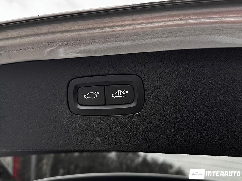 2017 Volvo XC 90 — Miniatură 18