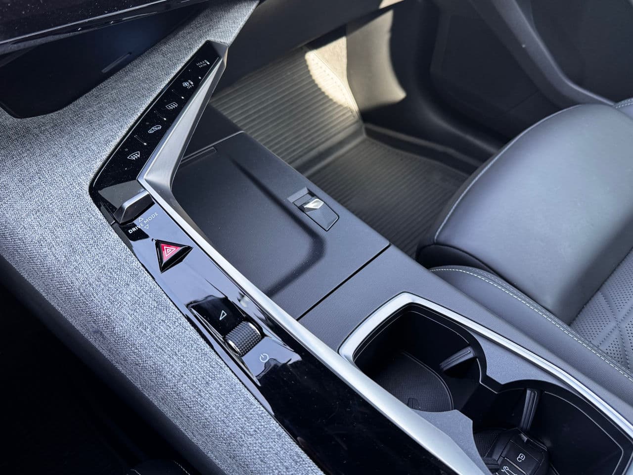 2024 Peugeot 3008 — Miniatură 11