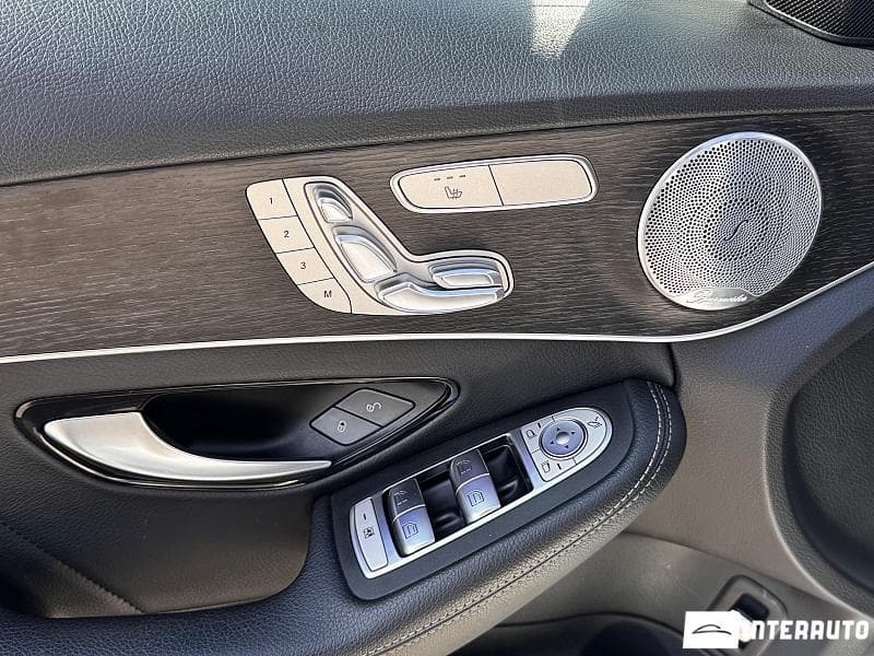 2021 Mercedes C 300 — Miniatură 16