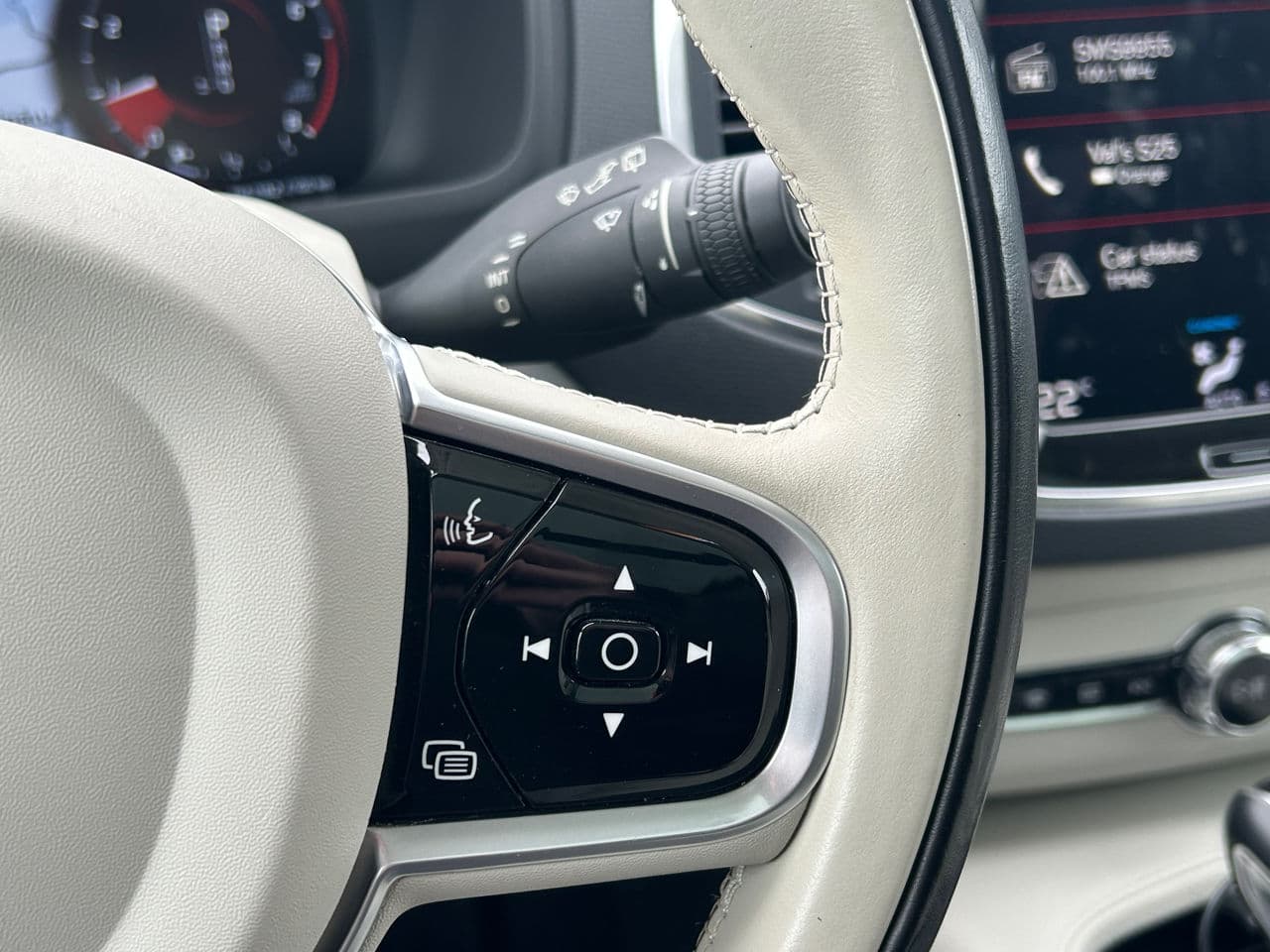 2022 Volvo XC 90 — Miniatură 10