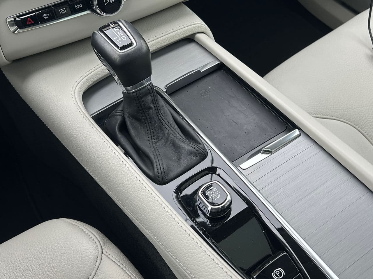 2022 Volvo XC 90 — Miniatură 14