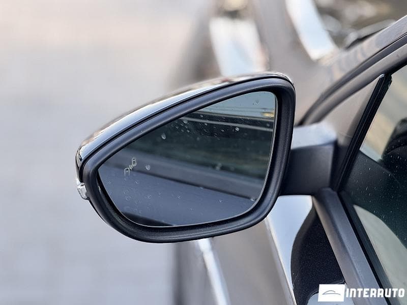 2020 Volkswagen Passat — Miniatură 6