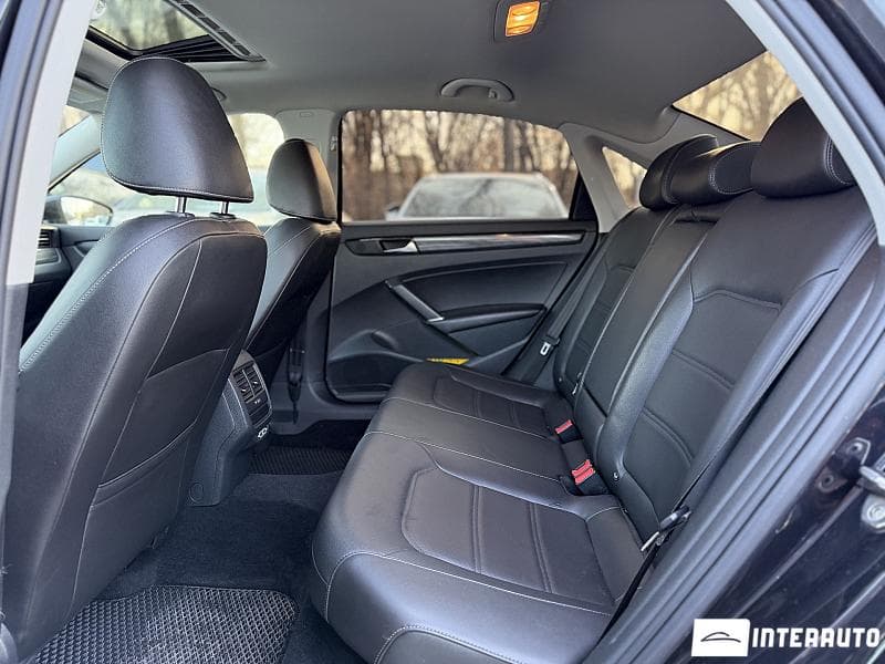 2020 Volkswagen Passat — Miniatură 18