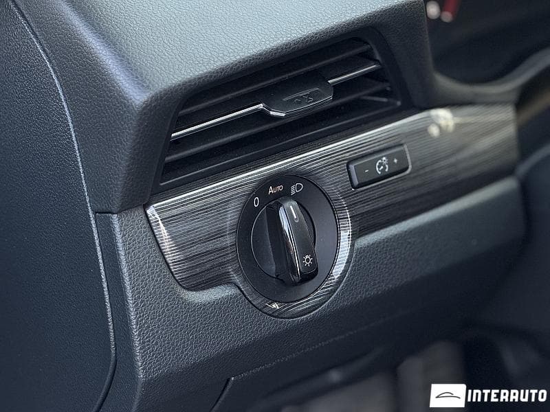 2020 Volkswagen Passat — Miniatură 12