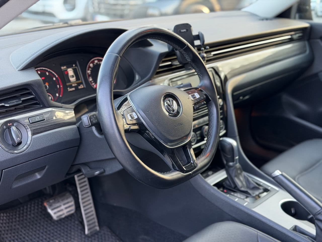 2020 Volkswagen Passat — Miniatură 11