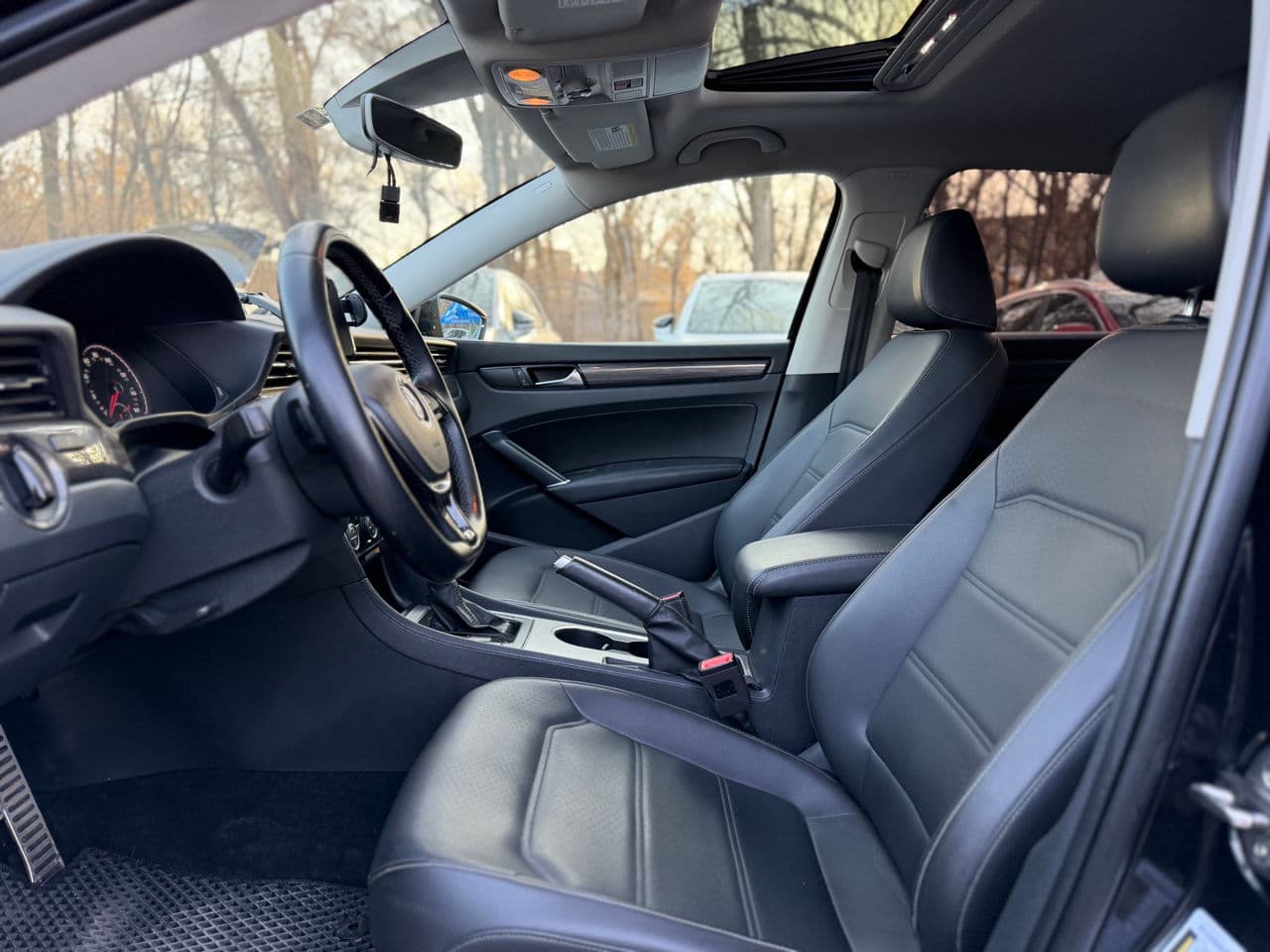 2020 Volkswagen Passat — Miniatură 9