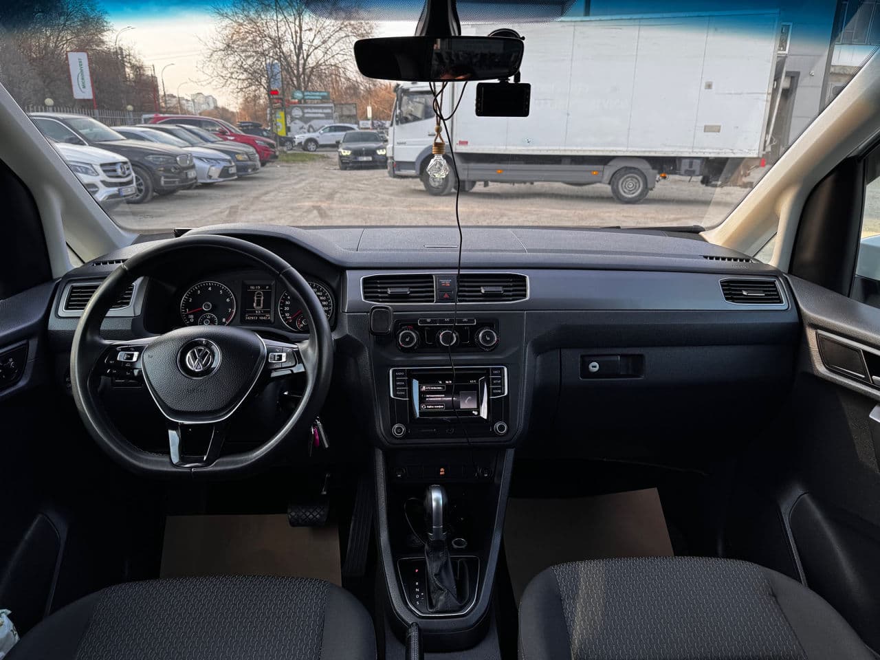 2017 Volkswagen Caddy — Miniatură 9