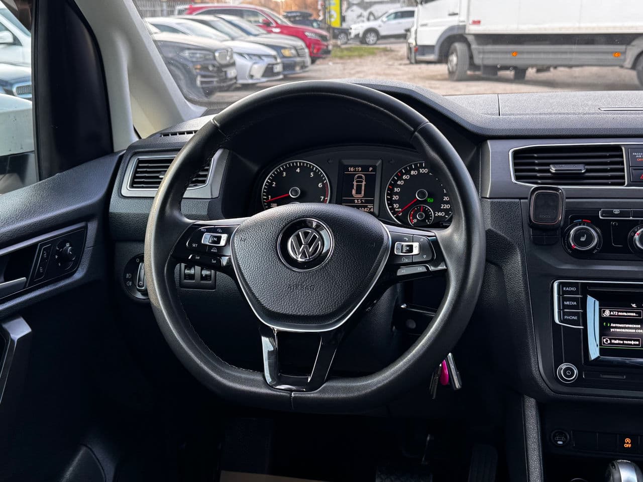 2017 Volkswagen Caddy — Miniatură 11