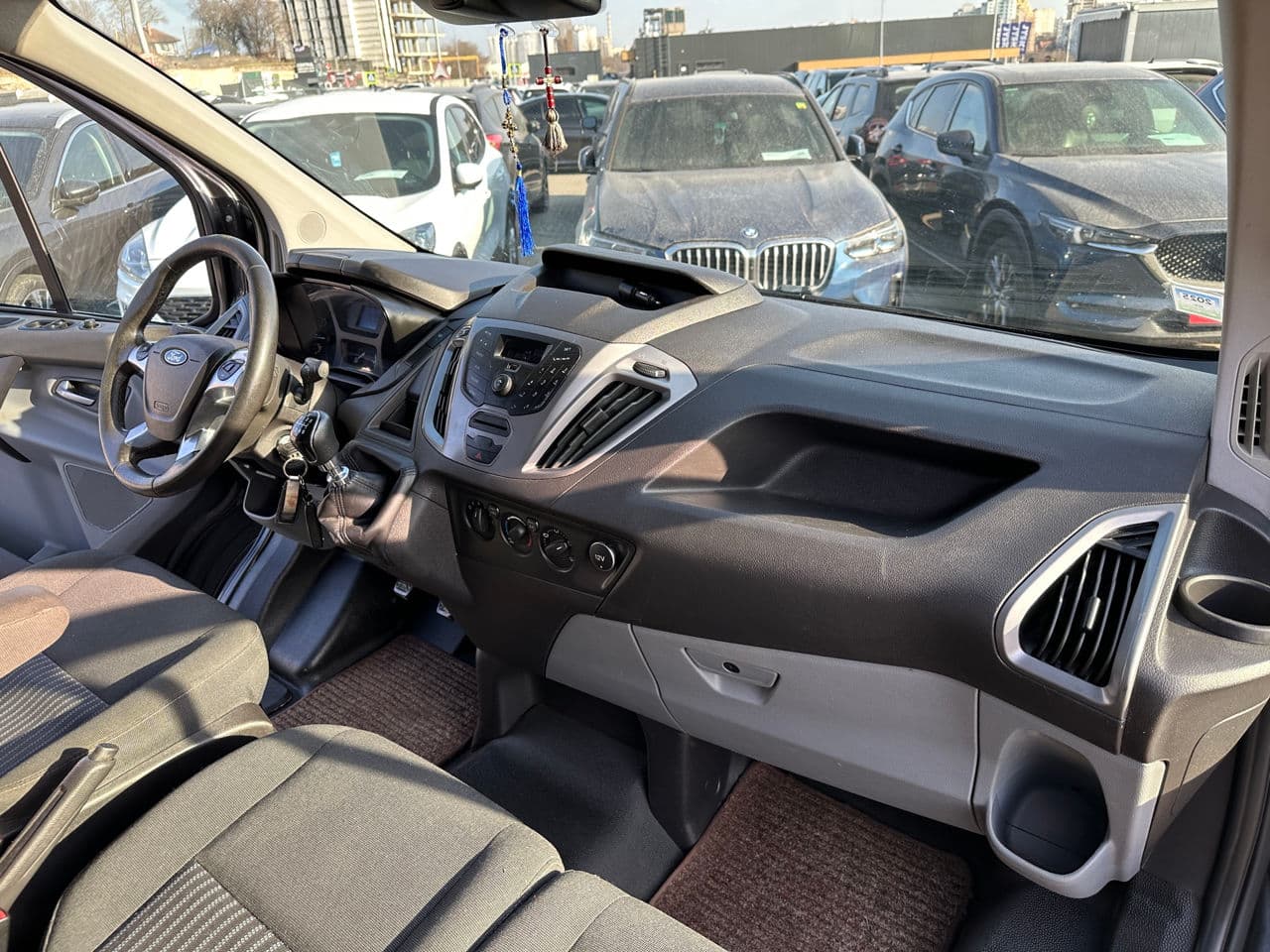 2017 Ford Transit — Miniatură 14